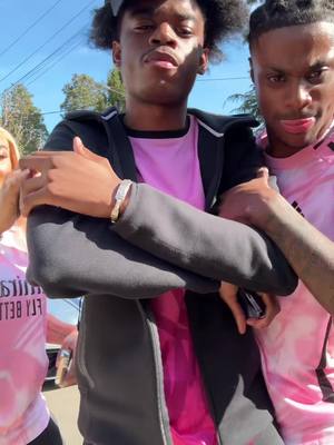 A post by @deveen_off on TikTok caption: @Jass 💕 @Le J steuplai 🙏🏿 ! Laisse la ! 😡