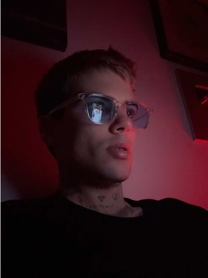 A post by @vyperr on TikTok caption: 📍📍