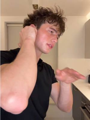 A post by @bachbuquen on TikTok caption: Dance with me !! Dc: me 