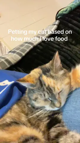 A post by @bubbly_mama21 on TikTok caption: Don’t worry she’s ok!!!