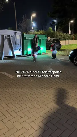 A post by @michellecomirepost on TikTok caption: #michellecomi #boxe #nani #boxer 