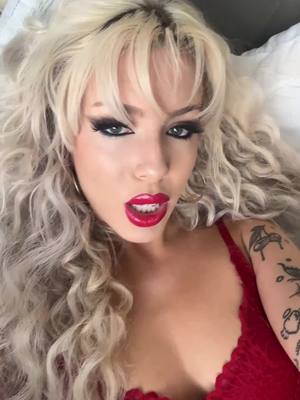 A post by @chrissychlapecka on TikTok caption: #ad hot girls <3 cheex! check the link in my bio and add my promo code CHRISSY7 💕