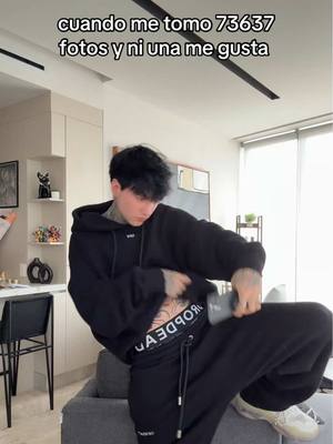 A post by @therealcry on TikTok caption: así pasa cuando sucede 😔 #fyp #parati #cry #humor 