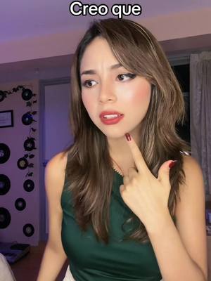 A post by @fabishirley on TikTok caption: 🧐 (insta:@fabi_shirley) #destacamee #funny #xyzbca 
