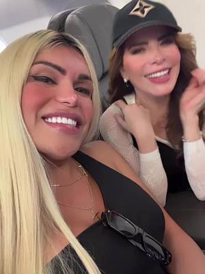 A post by @soywendyguevaraoficial on TikTok caption: Hoy ✈️volamos juntas ❤️ @Gloria Trevi  como@Te Amo#😍😍#QEPD 🎶 #wendyguevara #musica #cdmx🇲🇽 #Miam 