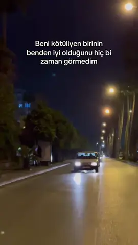 A post by @kayafroza on TikTok caption: Evet memur amca flimsizim #adanaarabatutkunları 