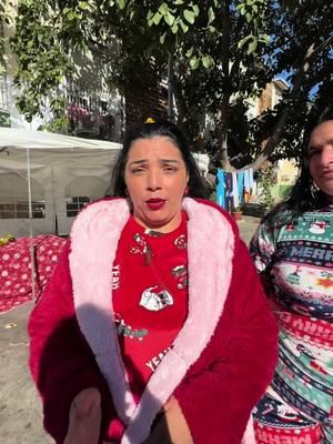A post by @manueljimenezmjm on TikTok caption: Os acordáis de la navidad del clan de los tobillos negros? 