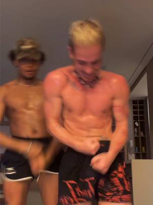A post by @juliano on TikTok caption: quer tapa toma tapa
