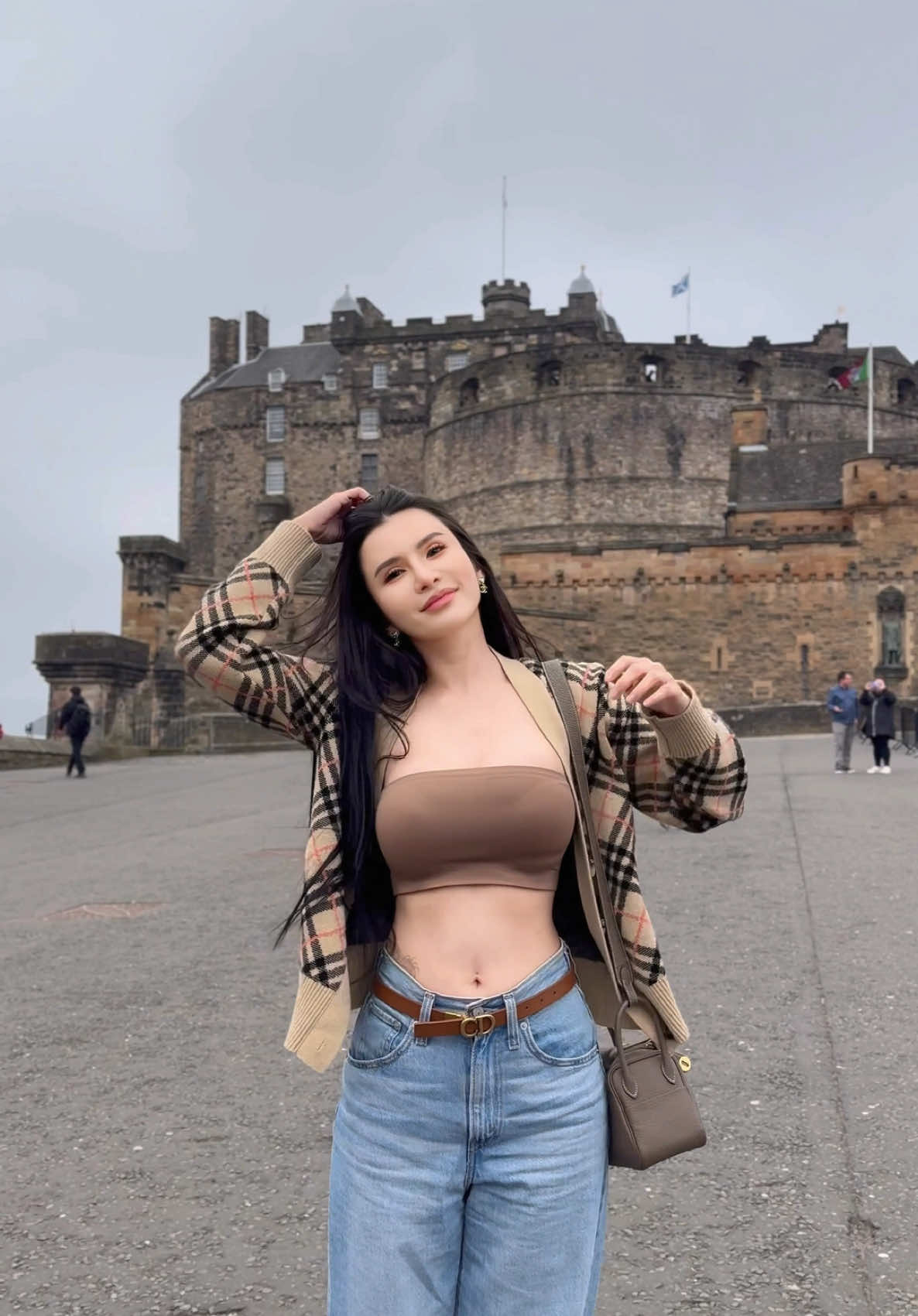 A post by @mariavaniamv on TikTok caption: Beautiful Edinburgh!