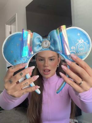 A post by @vivi on TikTok caption: Minhas primeiras compras aqui em Orlando ❤️🇺🇸