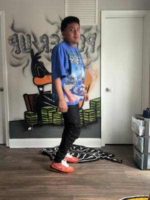 A post by @powerupvic on TikTok caption: Bow🤣