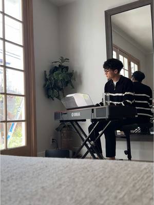 A post by @tuonto on TikTok caption: di na muli #tuonto #piano 