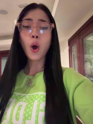 A post by @annapep3 on TikTok caption: a 15 anni in disco andavo crazy con sta song e l’angelo azzurro