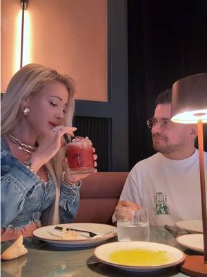 A post by @loukaki24 on TikTok caption: Les filles ne sont pas là alors on en profite 😋😁