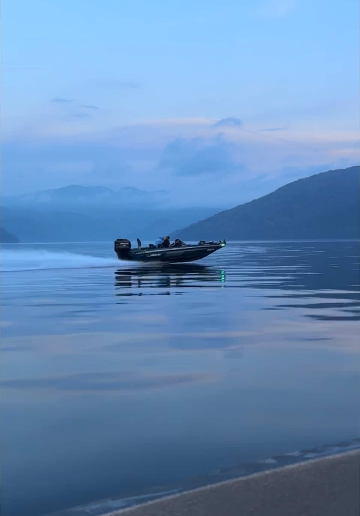 A post by @austinjfishing on TikTok caption: Ole javelin will scoot🔥#foryouu #foryourpage #foryou #fyp #foryoupageofficiall #foryoupage #foryour #foryo 