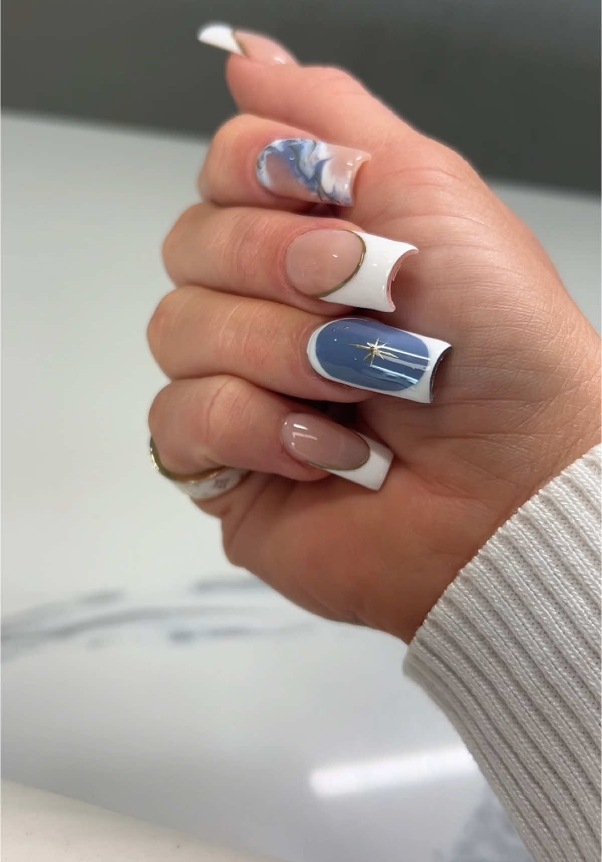 A post by @hopeseaton on TikTok caption: 💅💅