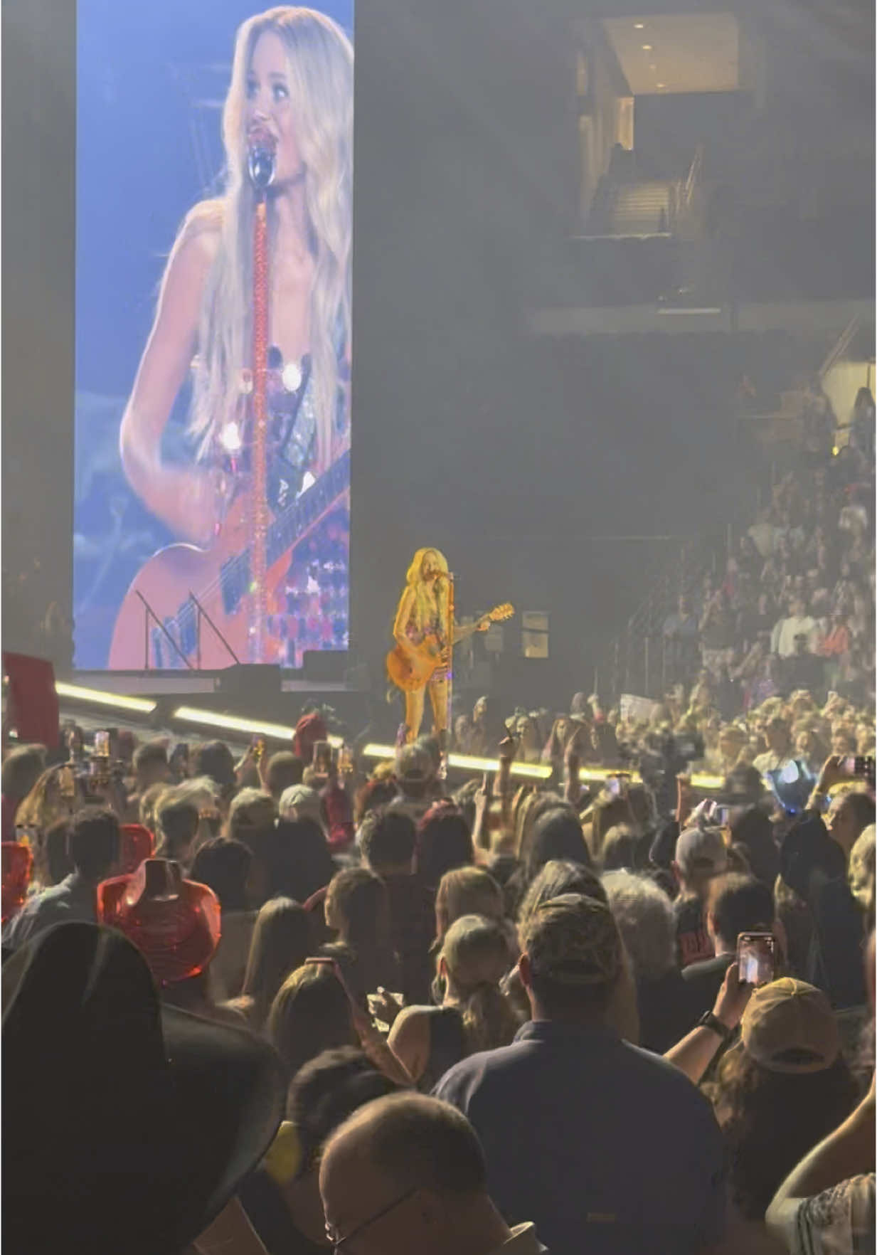 A post by @theenglandgirls on TikTok caption: Let’s goooooooo - KB #baggage #kelseaballerini #kelseaballeriniconcert #saintlouis #fuck #soldout 