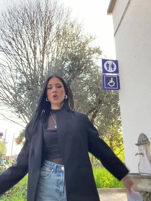A post by @urfavbratzmora on TikTok caption: #albaniangirl #featureme #fyp 
