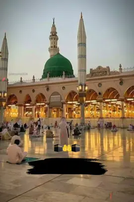 A post by @dua72512 on TikTok caption: #CapCut #نماز_قائم_کرو_کیا_پتہ_کب_موت_آ_جائے #🕋🕋🕋🕋🕋🤲🤲🤲🤲🤲🤲 #ماں_باپ_کی_خدمت_کرو 