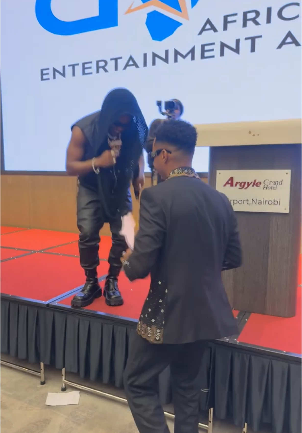 A post by @saalah_sanaag1 on TikTok caption: my brother  @Mbosso Khan _ ❤️🔥 #africamusic #mbosso #saalahsanaag #artists 