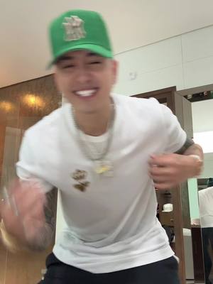 A post by @andyrivera_ on TikTok caption: Unos prohibidos domingueros 😂😂😂