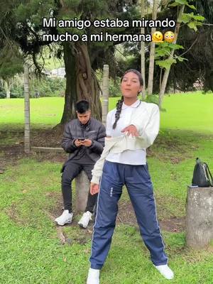 A post by @marlongarzonn on TikTok caption: La estaba mirando mucho🫠 #humor #garzones #virales 