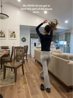 A post by @taylorfrankiepaul on TikTok caption: Clean with me #singlelife #coparenting #cleantok #momtok 