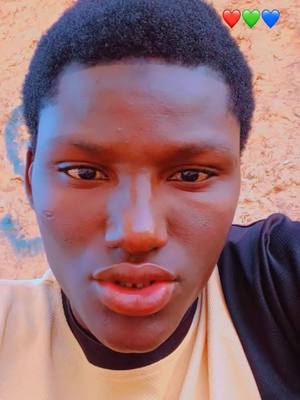 A post by @souleymanedoumbi751 on TikTok caption: #CapCut #😂😂😂😂😂😂😂😂😂😂😂😂😂😂😂 #tik_tok #malitiktok🇲🇱 