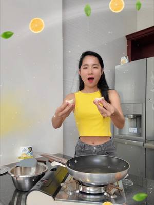 A post by @sunflowernyny on TikTok caption: មកសាកពងមាន់ស្ងោរចៀនញាំអភិជនរបស់ រាជនួយ 🤣🤣  🍋 ទទួលបានអារម្មណ៍ស្រស់ស្រាយ និង ធូរស្រាល ជាមួយនឹងក្លិនក្រអូបរបស់ Glade ក្លិនក្រូច 🍃 Glade ធ្វើអោយផ្ទះរបស់អ្នកមានក្លិនក្រអូប នាំមកនូវភាពស្រស់ស្រាយដល់គ្រប់បន្ទប់។  ជ្រើសរើសក្លិនក្រអូបទៅតាមអារម្មណ៍ដែលអ្នកចង់បាន!💛#OwnYourVibe