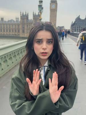 A post by @semiraminta on TikTok caption: Londra'ya bilmem kaçıncı gelişim ama ilk defa bu trendi yakaladım 💃🏻