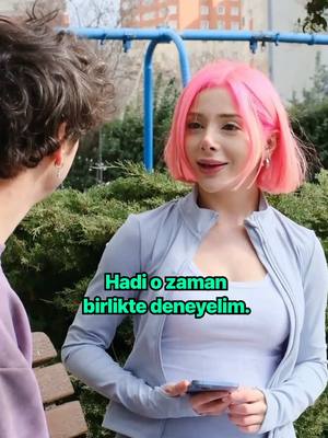 A post by @sera on TikTok caption: Tek bir kaydırmayla dünyanın dört bir yanından insanlarla tanışmak istiyorsan hemen  Azar’ı indir. #Azar #işbirliği