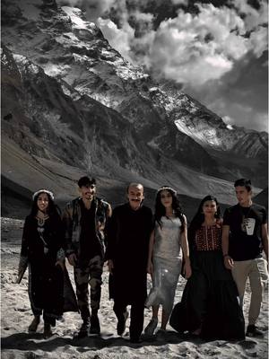 A post by @afghan_stars25 on TikTok caption: #CapCut  اجب‌ دنیاست این دنیا 🥹🌍💖  #afghanstars25 #mobin #maila #shararah #shararah #ramin #family 