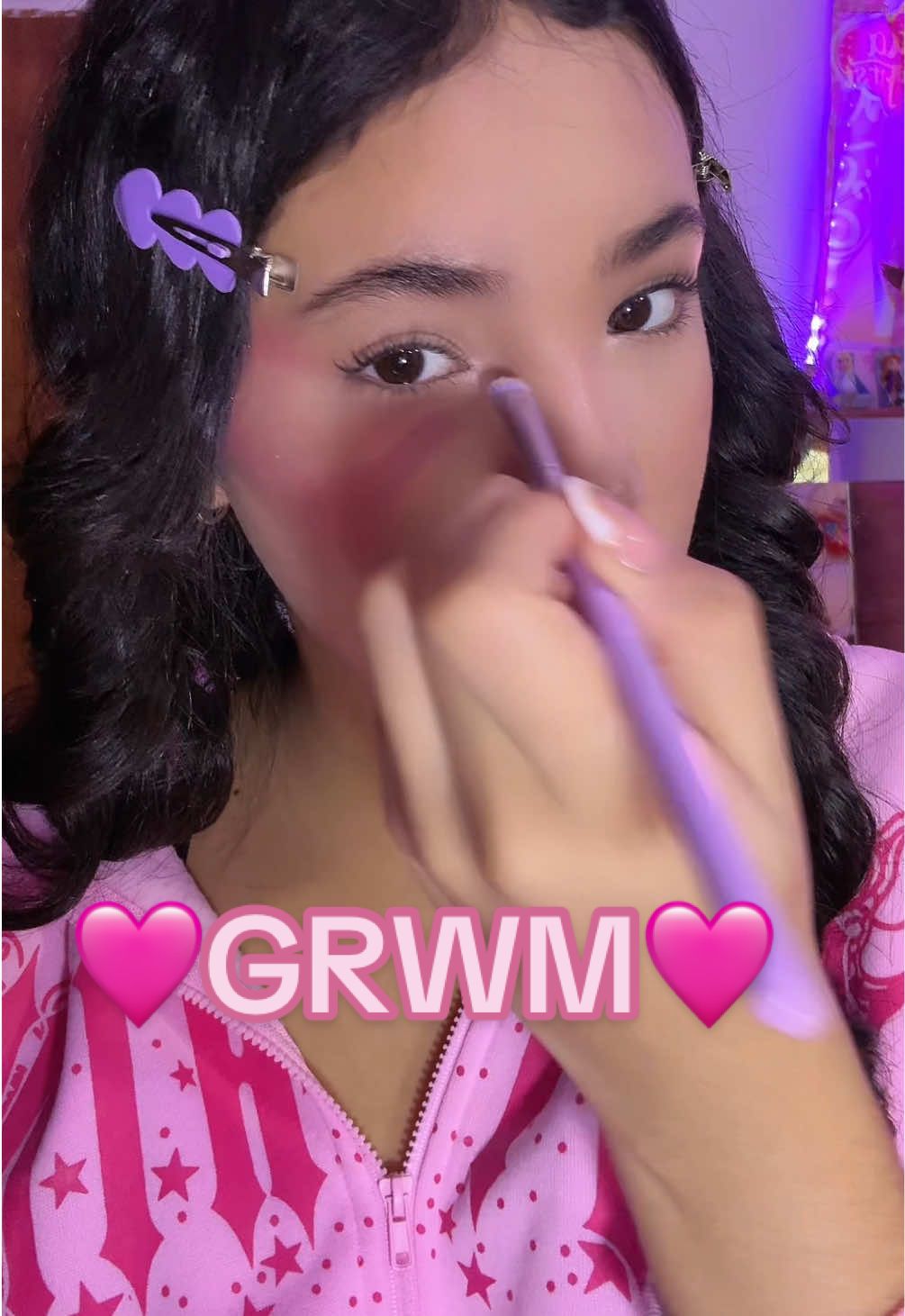 A post by @royli_flash on TikTok caption: #GRWM 