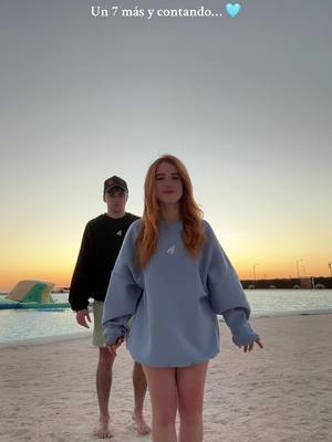 A post by @victoriadalliera on TikTok caption: De la serie: Videos que grabamos cuando solo nuestras familias sabían😂🩵 
