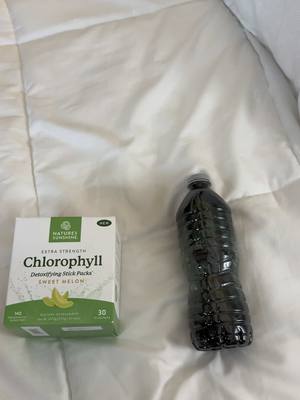 A post by @londondagreat1 on TikTok caption: People always tell me how great I smell and how clean I look. Well drinking chlorophyll preferably @nature’s sunshine chlorophyll has done my body, hygiene and skin wonders! The taste of this brand is great and the packets make it easy to take with you anywhere!  #fyp #naturessunshine #chlorophyll #chlorophyllbenefits #hygiene #hygieneroutine #cleanskintips #drinkyourwater #healthylifestyle 