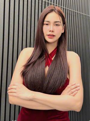 A post by @engfa32 on TikTok caption: เว้าแล้วก็ปายยย เขินอะ55555 #อิงฟ้าวราหะ #อิงฟ้ามหาชน #engfawaraha #รีวิวบิวตี้ #วิตามิน #บีลีฟแอสตาแซนธิน