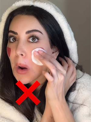 A post by @daniakob on TikTok caption: اسهل طريقة بالعالم 🔥 #dralthea #cleasingbalm #sensitiveskin #kbeauty #koreanskincare #veganskincare #skincaretips 