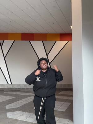 A post by @famousbiggs on TikTok caption: #famousbiggs #fy #fypage #viraltiktok #tiktok #trending #trending #trend #fypage #foryourpage #blowup #fyppp  #foryoupage #xyzbcafypシ #forurpage 