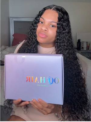 A post by @misslonik on TikTok caption: INSTALLED THIS WIG FASTER THAN I COULD BLINK 🥰😂 28” Glueless Wig from @OQHAIR #tiktokshopspringglowp #springtok #oqgluelesswig #waterwavewig #gluelesswig #gluelesswiginstall #nogluewig #closurewig #tiktokshop #wearandgo #wiginfluencer #wigreview #oqhair #easywiginstall #beginnerwig #beginnerwiginstall #curlywig #wearandgowigs #beginnerfriendlywigs #ttshop #fypp #deepwave #summerwig #hairtok #blackgirlhairstyles #blackgirlmagic #hdlace #tiktokspringsale #tiktokwig #affordablewigs #affordablehair #fypシ゚viral 