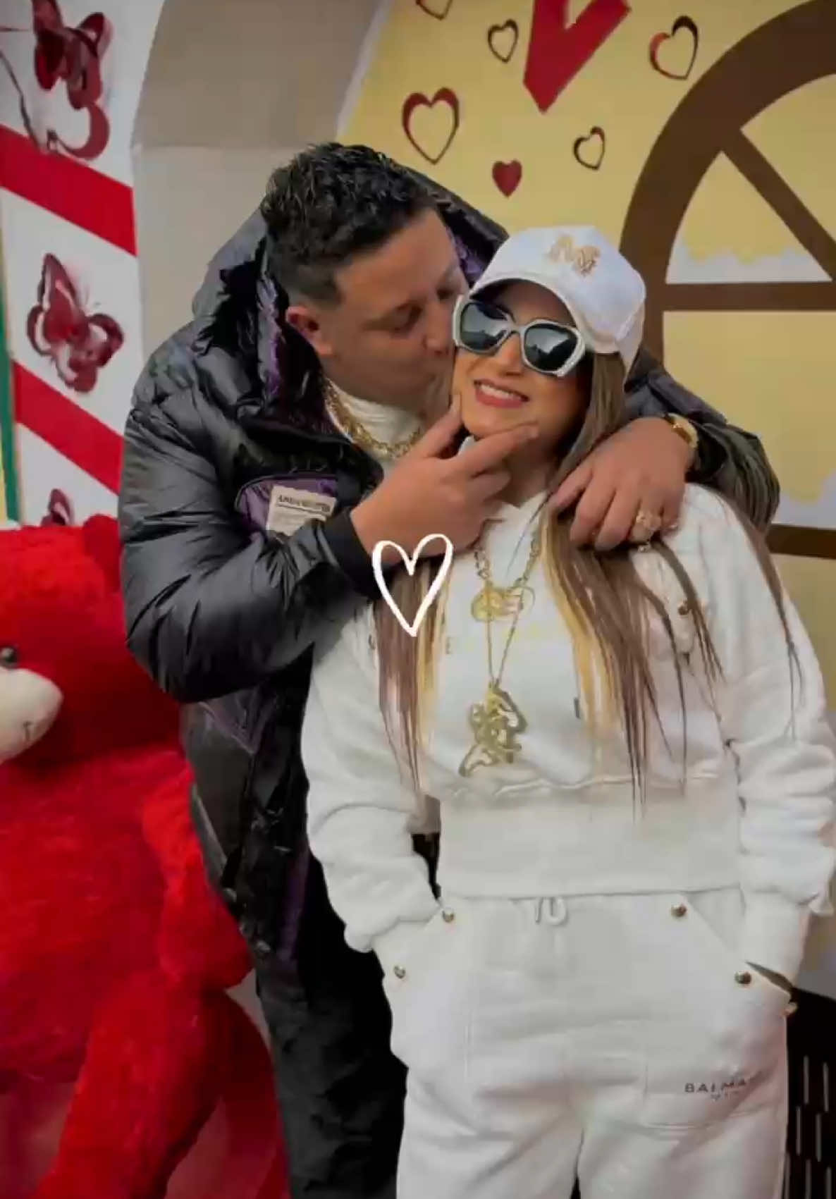 A post by @hamobika on TikTok caption: 🥰😍