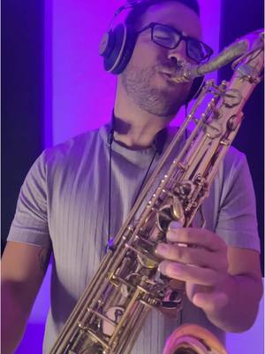 A post by @colaccisax on TikTok caption: Tattoo 🎷❤️ #colaccisax #saxoparaeventos #saxoparabodas #diseloconsaxo 