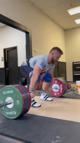 A post by @californiastrength on TikTok caption: @weskitts crushing a 180 kg / 396 lbs Power Jerk @Muscle Milk @Technogym @TrainHeroic—Training App 