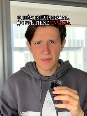 A post by @fabrublacutt_ on TikTok caption: COMO SABER QUE PERSONA TE TIENE ENVIDIA 😱