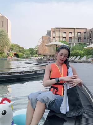 A post by @engfa32 on TikTok caption: บิดหมากๆเลยติราพันเซล #อิงฟ้าวราหะ #อิงฟ้ามหาชน #engfawaraha 