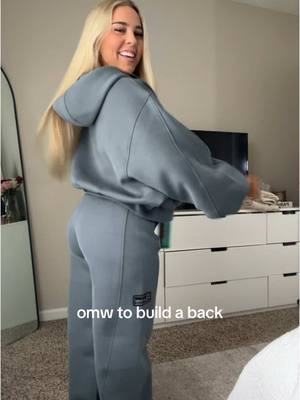 A post by @baylee_gill on TikTok caption: obsessed w this set @TLFapparel #tlfpartner 