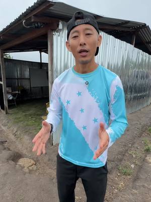 A post by @shinfujiyama on TikTok caption: Gracias a ustedes y a los patrocinadores, los niños de la comunidad de Camalateca La Paz🇭🇳 ya no recibirán clases en una escuela de láminas. Vamos por Mil Escuelas🙏🏼❤️ 