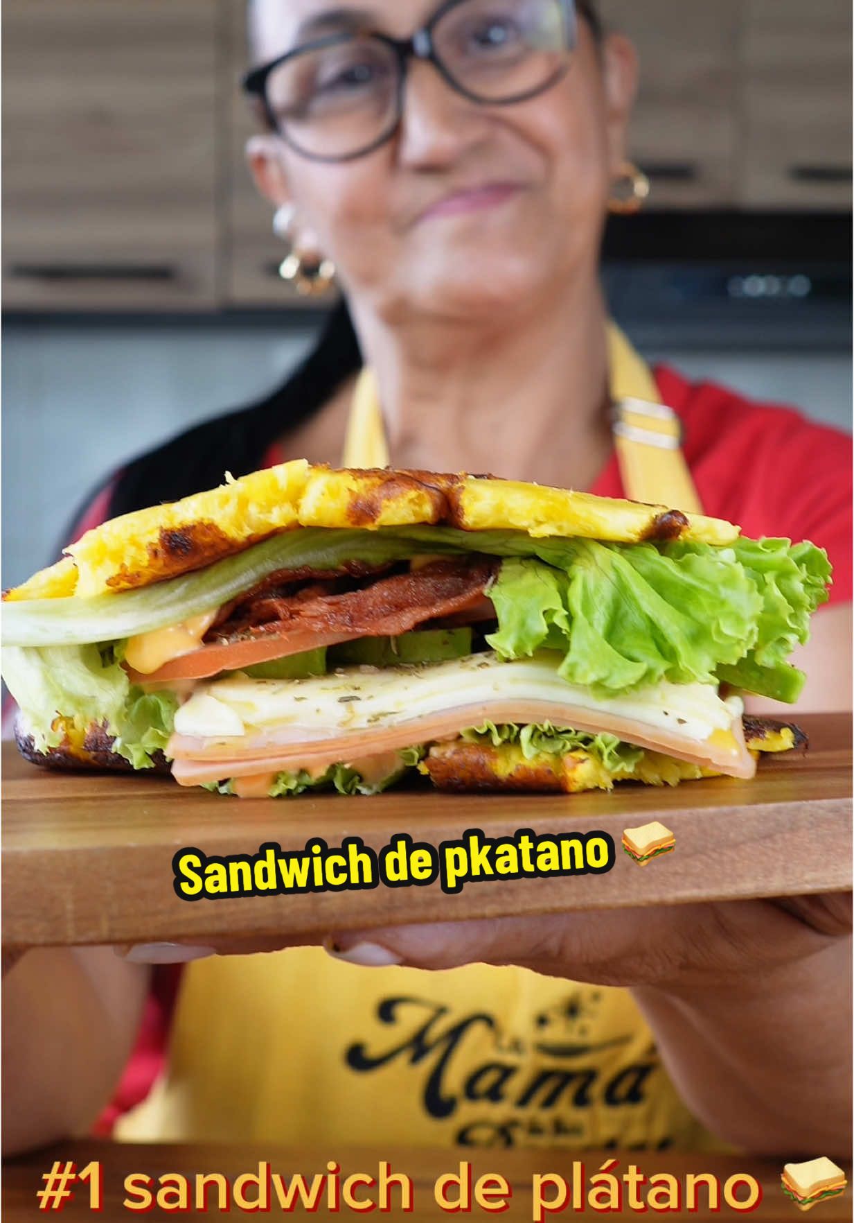 A post by @lamamadelasrecetas on TikTok caption: #1 sándwich de plátano 🥪 (la serie más esperada 🍌) Hoy con mi aliado @mccormickcolombia #Publicidad #McCormickesSabor #ElevaLaExperiencia #Calidad