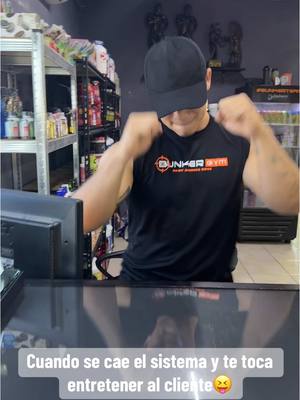 A post by @ on TikTok caption: Cosas que pasan a veces😂🤟🏻síguenos en insta @bunkergymvic  #gymlife #gymmotivation #gymtok #fitnessmotivation #fitness #fitnesslife #gym