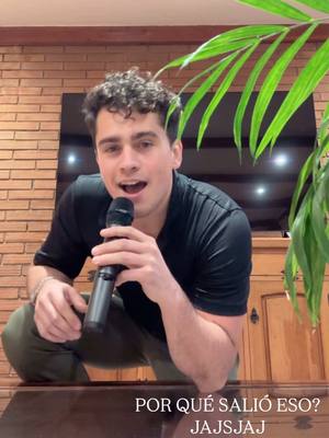 A post by @nicoruizzz on TikTok caption: Por qué salió eso?😂 JAKSJA#fyp #Salsa 