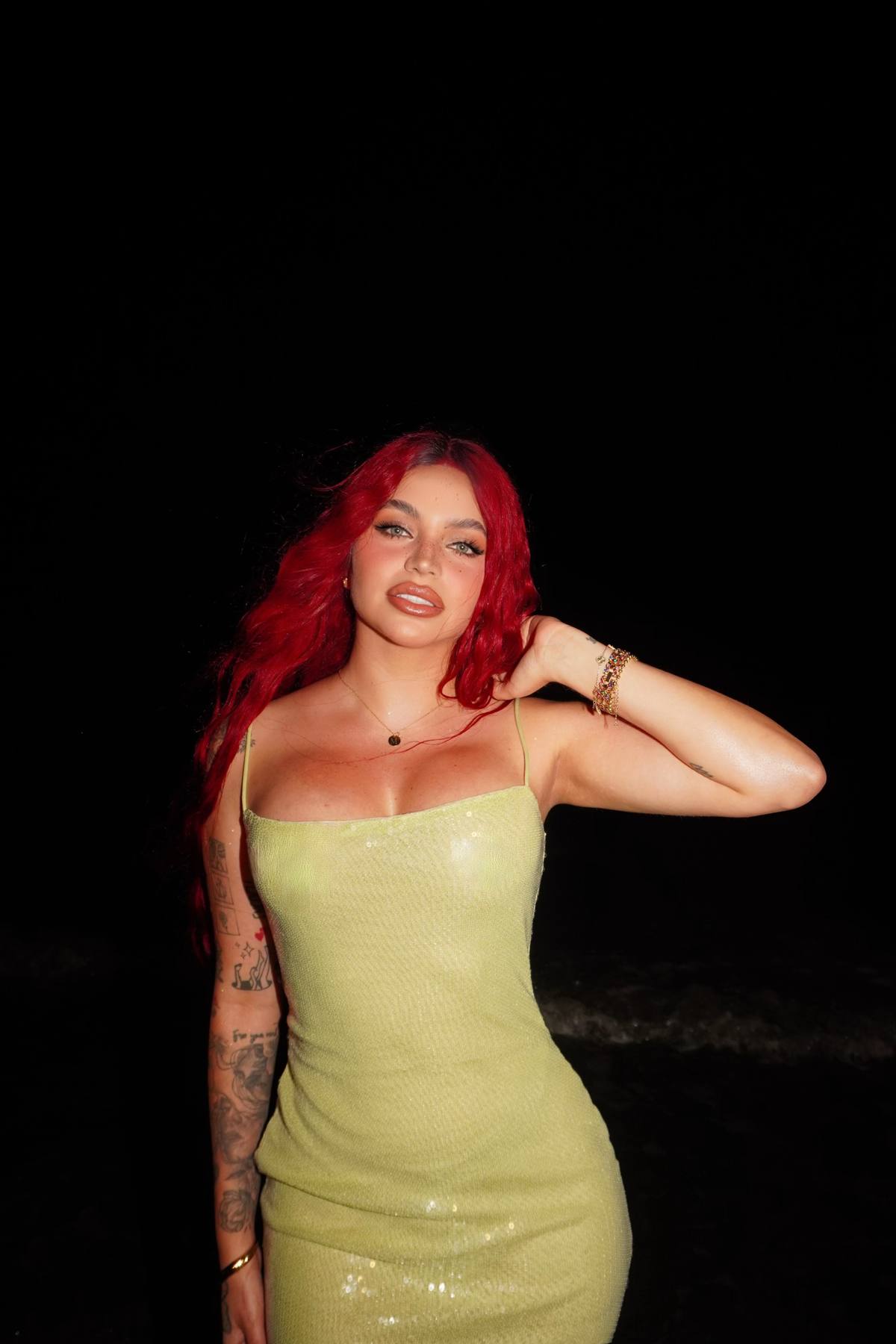A post by @marianyyaaa on TikTok caption: By @johnmartinezmakeup 😎